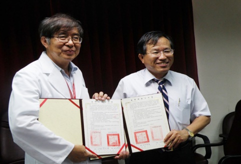 101年5月10日 本校與署立臺南醫院簽署產學建教合作。